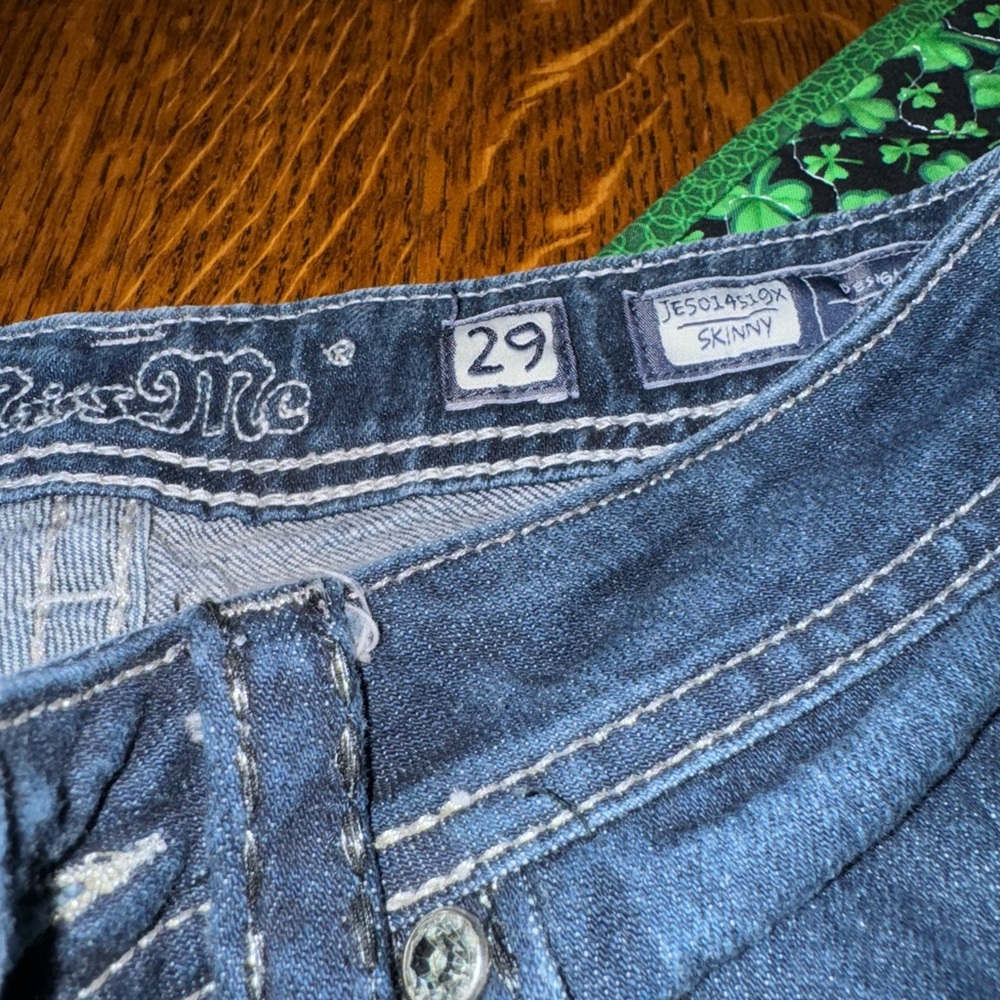 Size 29 Miss Me jeans excellent condition